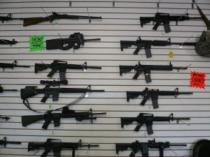 800px-Automatic_weapons_at_gun_range,_Las_Vegas